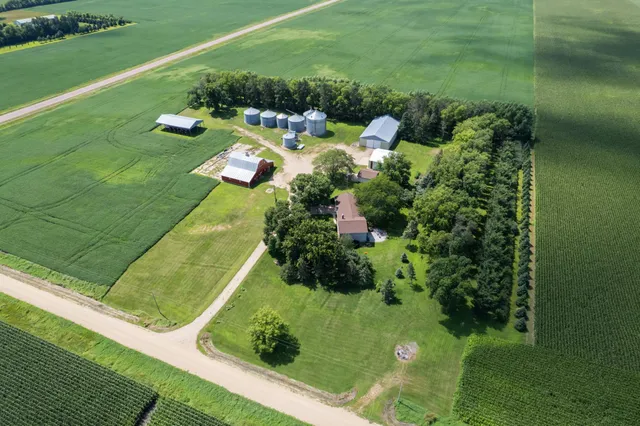 $625,000 | 19118 Aspen Avenue, Tracy, MN 56175