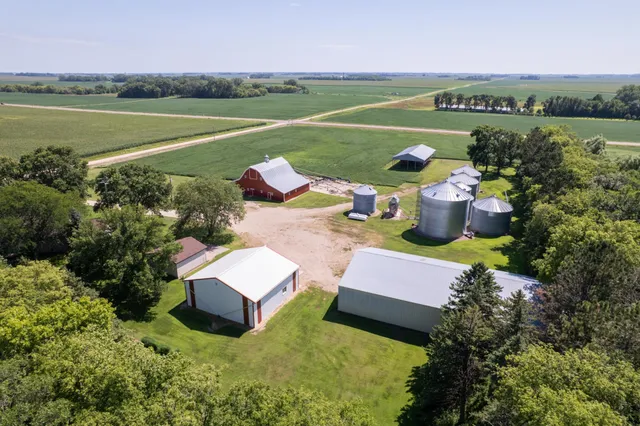 $625,000 | 19118 Aspen Avenue, Tracy, MN 56175