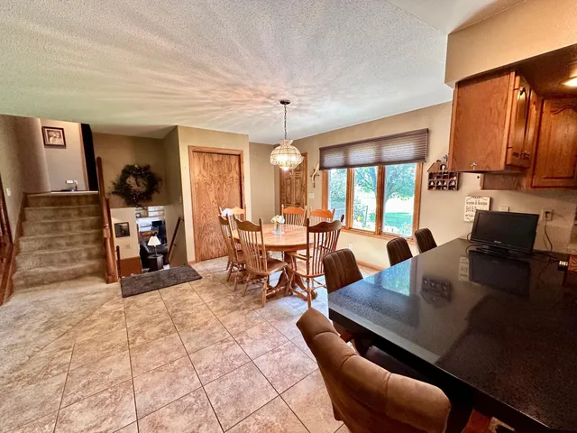 $625,000 | 19118 Aspen Avenue, Tracy, MN 56175