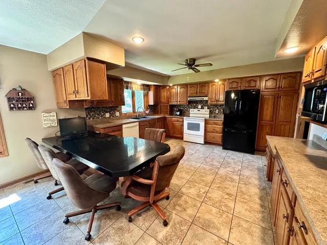 $625,000 | 19118 Aspen Avenue, Tracy, MN 56175