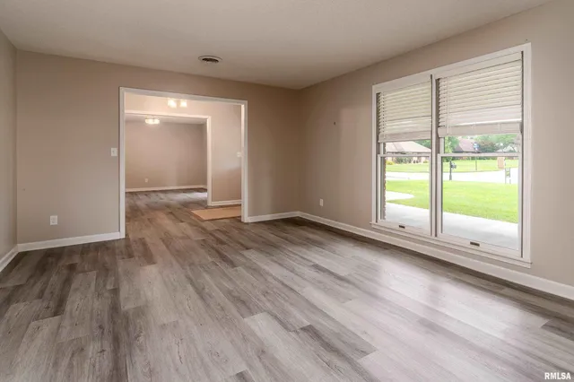 $370,000 | 1605 South Eugene Lane, Marion, IL 62959