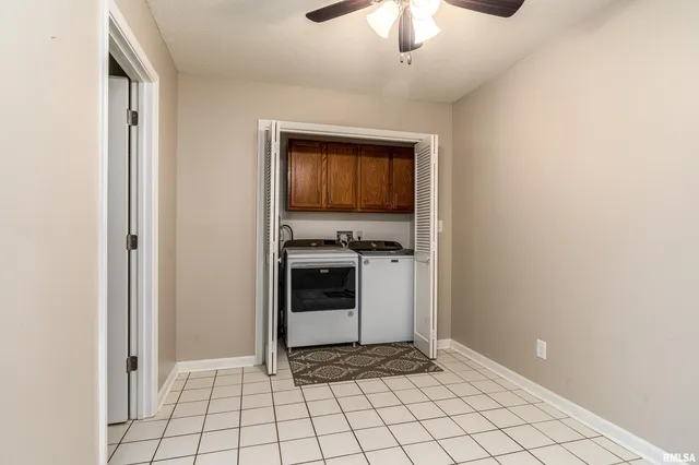 $370,000 | 1605 South Eugene Lane, Marion, IL 62959