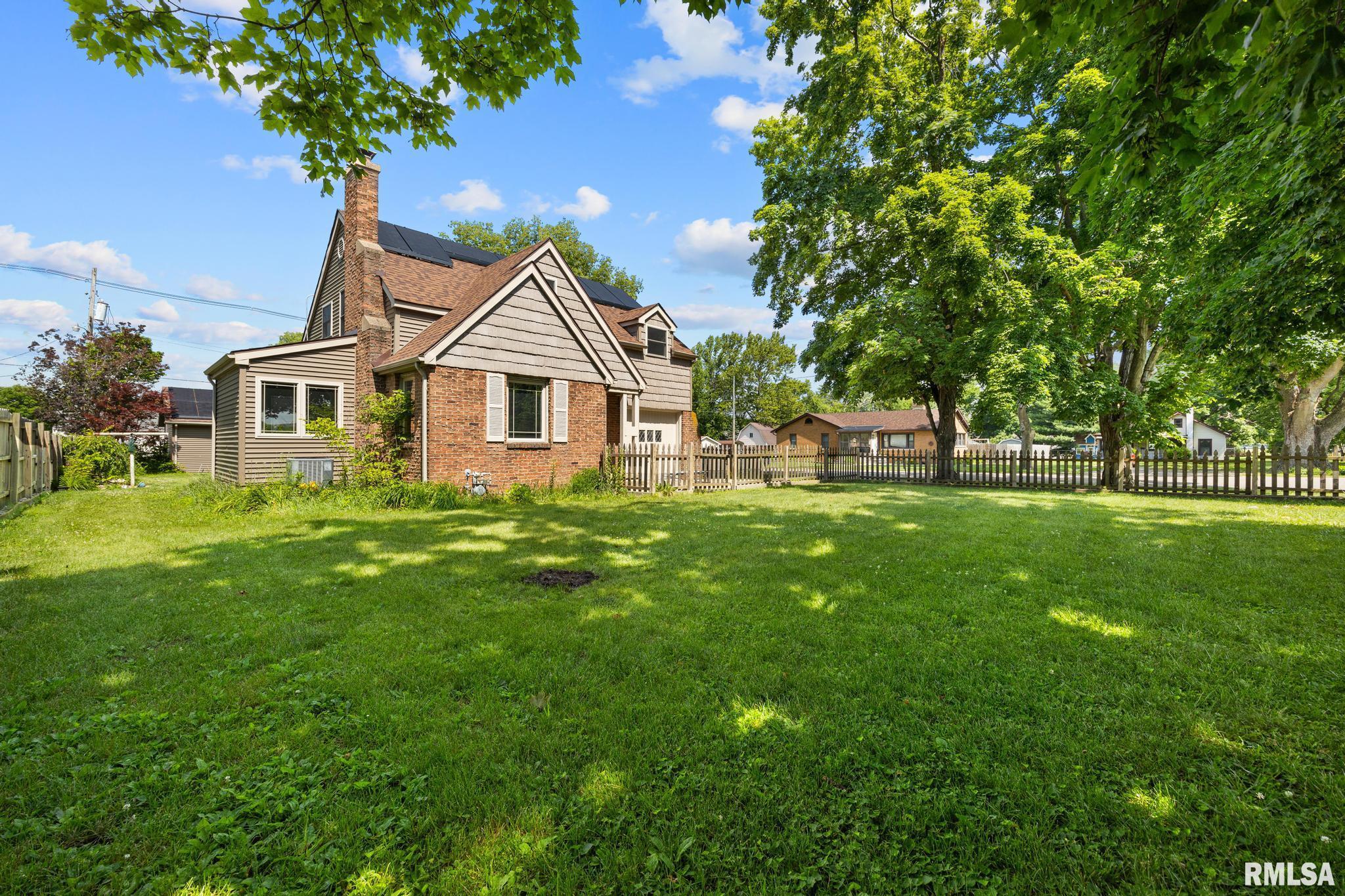 315 North Ida Street Lacon, IL 61540 - Photo 2 of 32