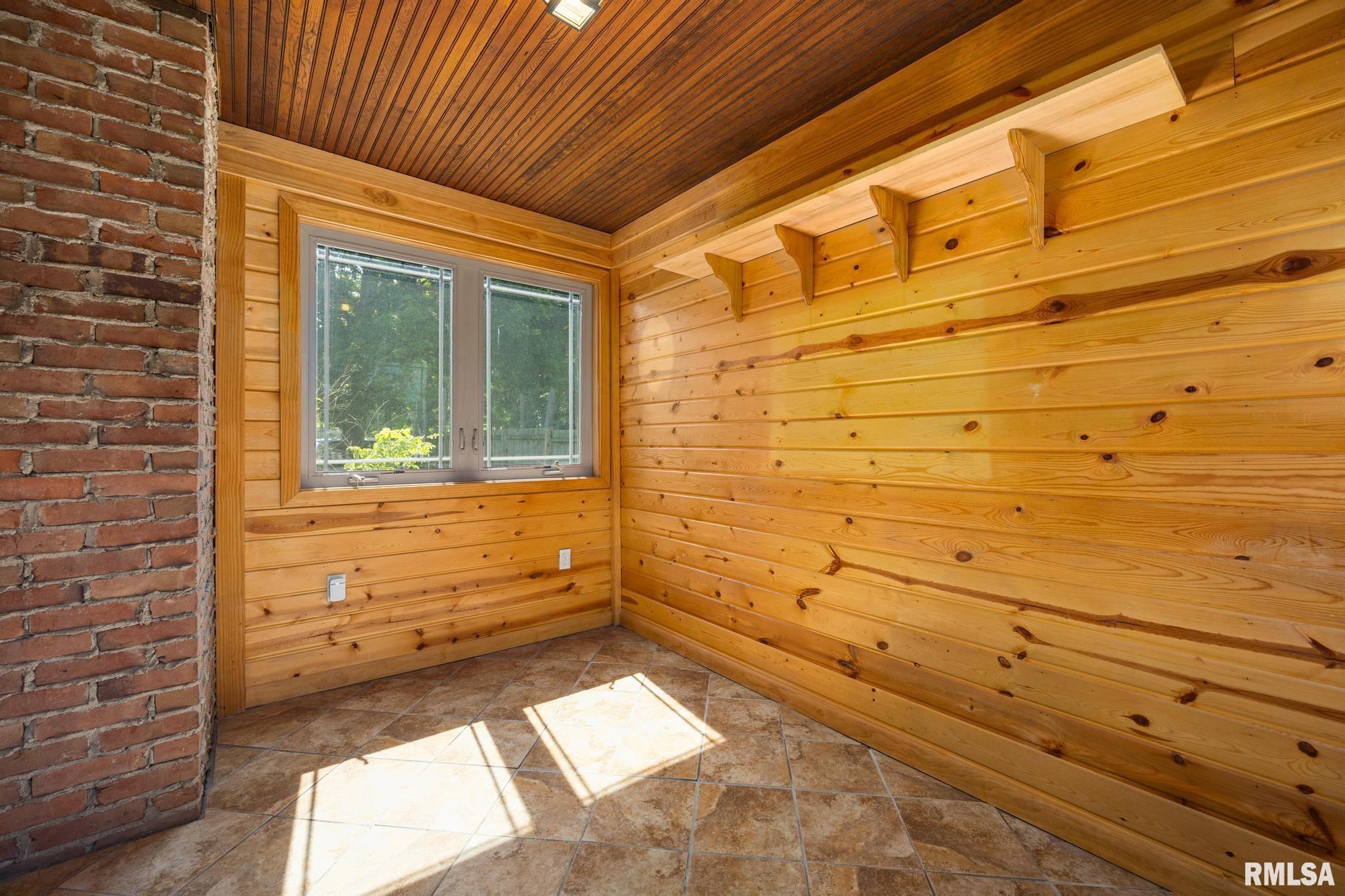 315 North Ida Street Lacon, IL 61540 - Photo 8 of 32