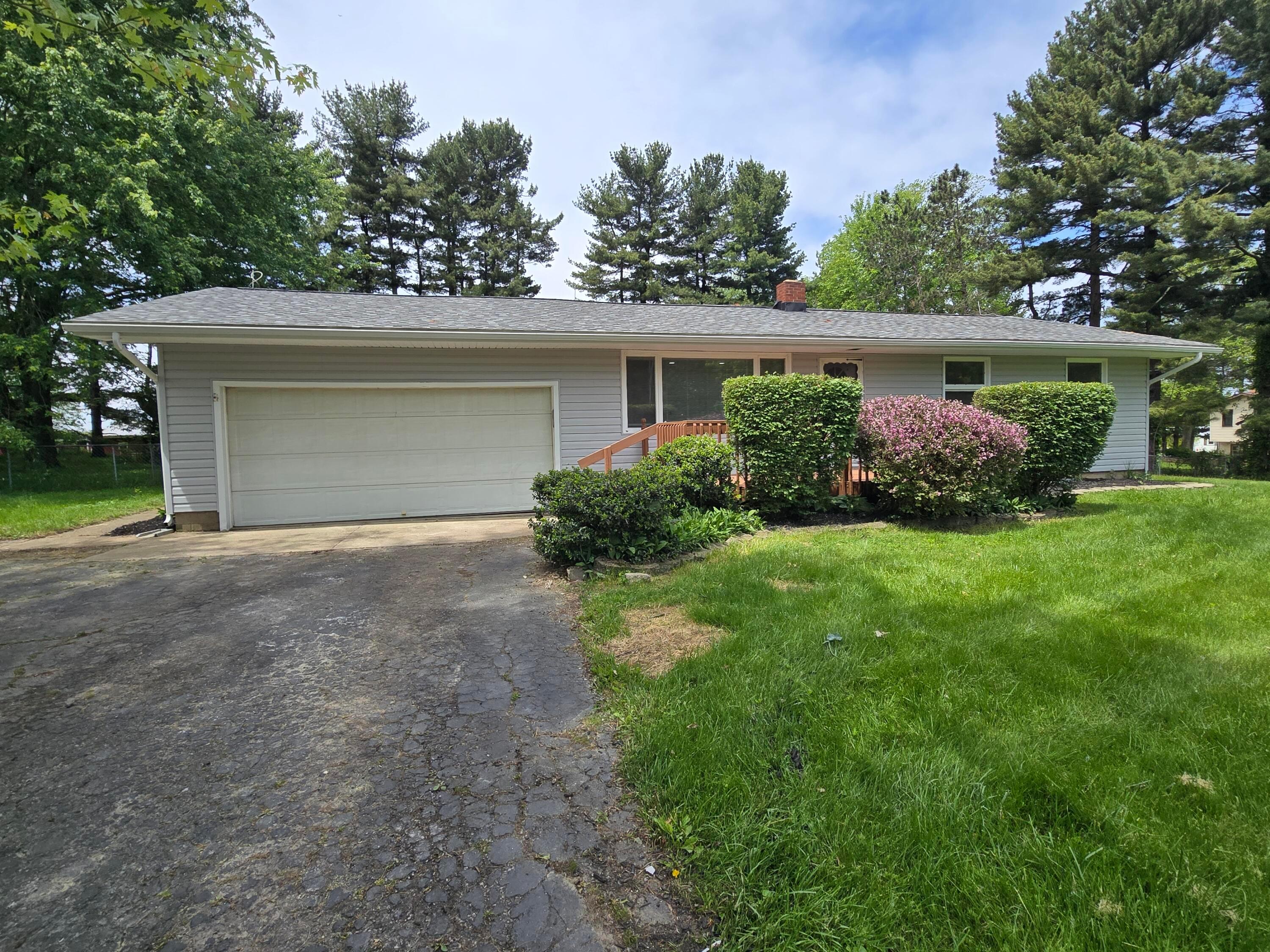 106 Sharon Heights Road Southwest Pataskala, OH 43062 - Photo 1 of 43 106 Sharon Hts (44)