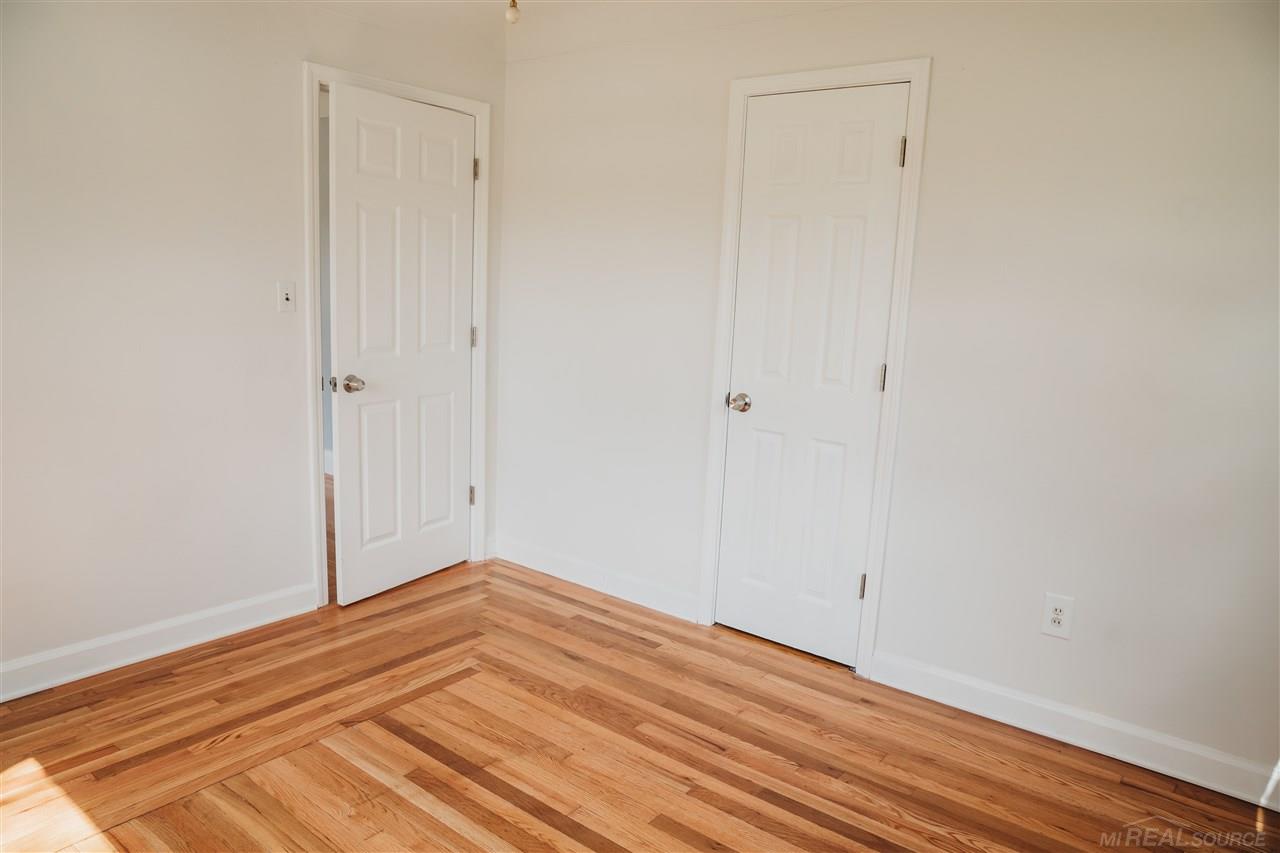 2363 East Maple Road Troy, MI 48083 - Photo 9 of 31