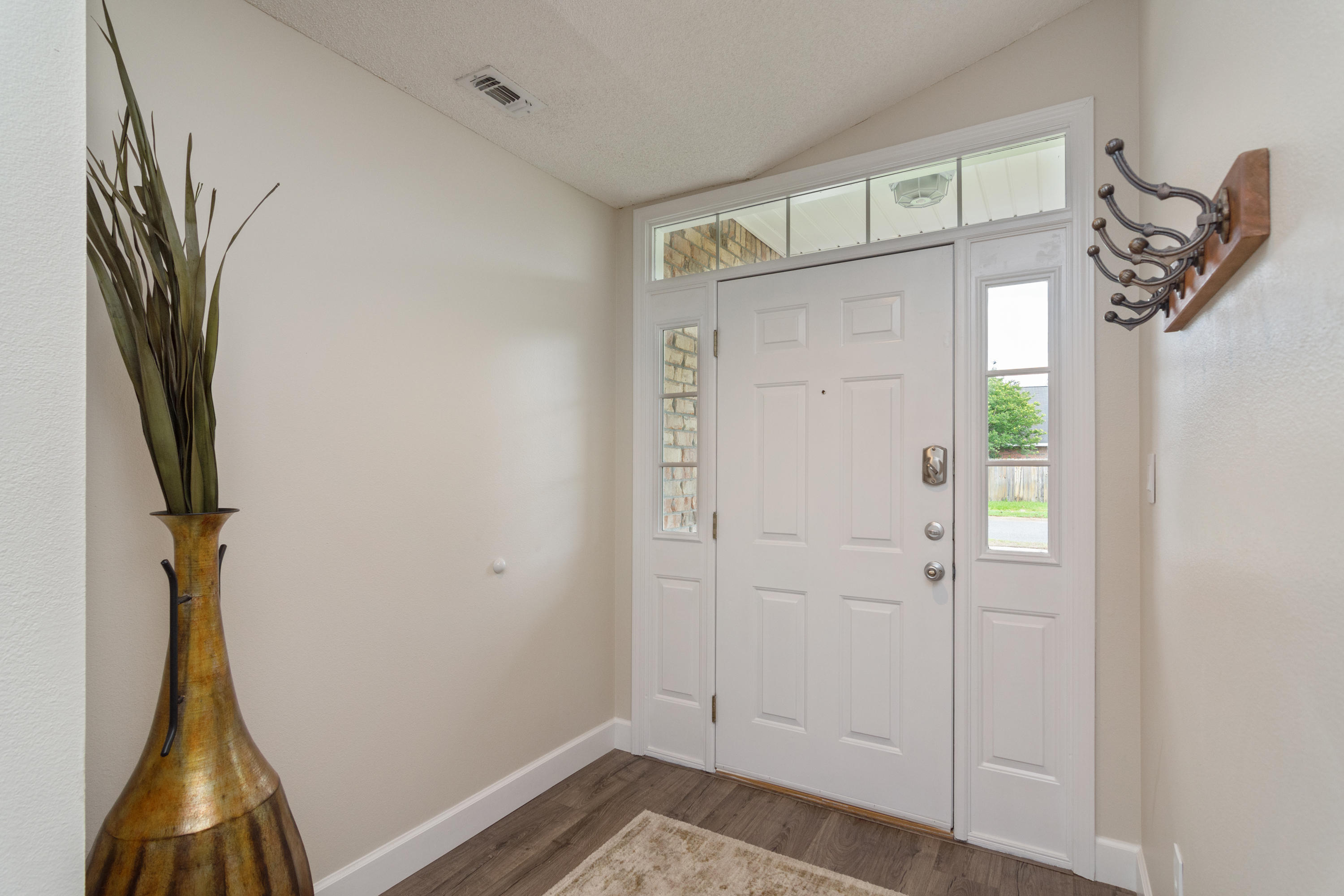 732 Randall Roberts Road Fort Walton Beach, FL 32547 - Photo 5 of 35 Gallery Image 5