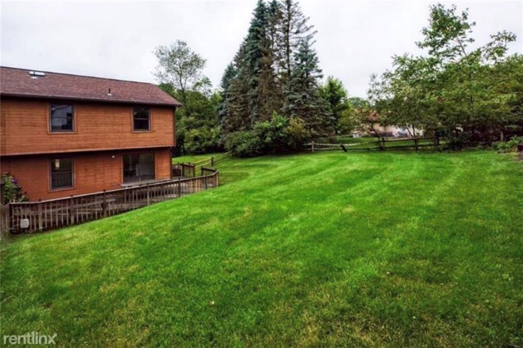 9254 Highland Road Pittsburgh, PA 15237 - Photo 2 of 18 Gallery Image 2