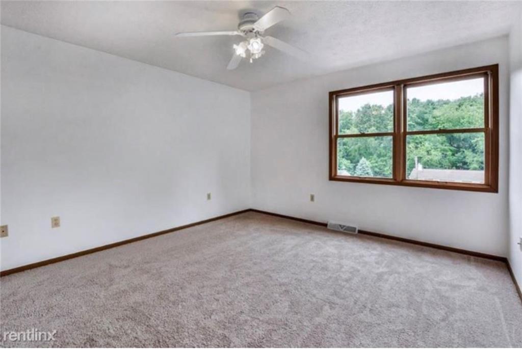 9254 Highland Road Pittsburgh, PA 15237 - Photo 12 of 18 Gallery Image 12