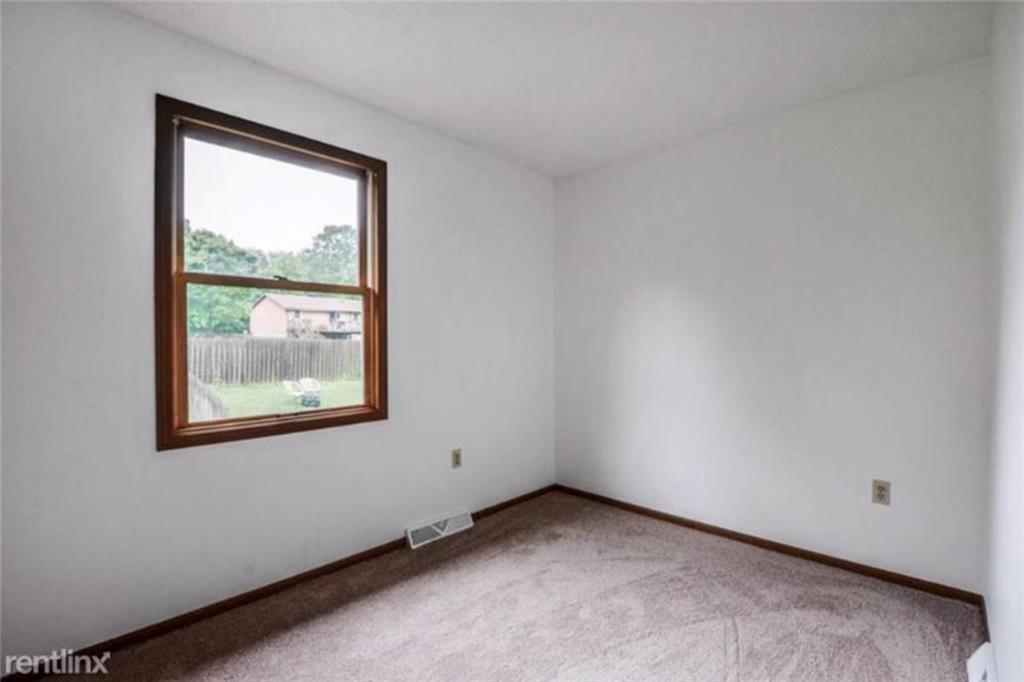 9254 Highland Road Pittsburgh, PA 15237 - Photo 15 of 18 Gallery Image 15