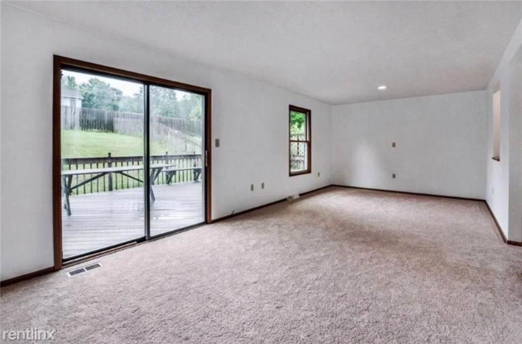 9254 Highland Road Pittsburgh, PA 15237 - Photo 5 of 18 Gallery Image 5