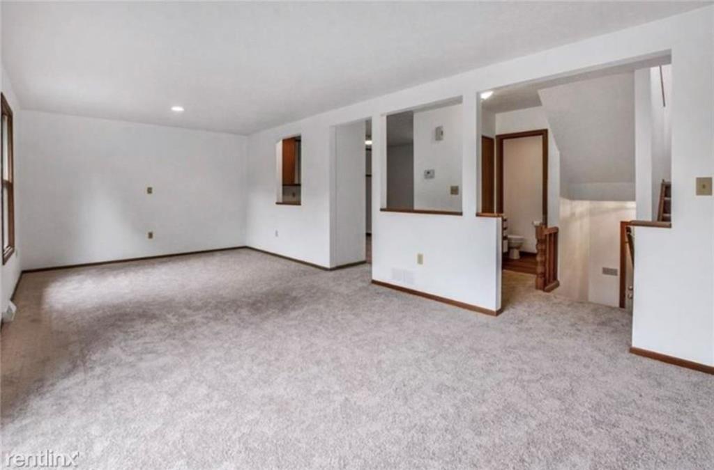 9254 Highland Road Pittsburgh, PA 15237 - Photo 6 of 18 Gallery Image 6