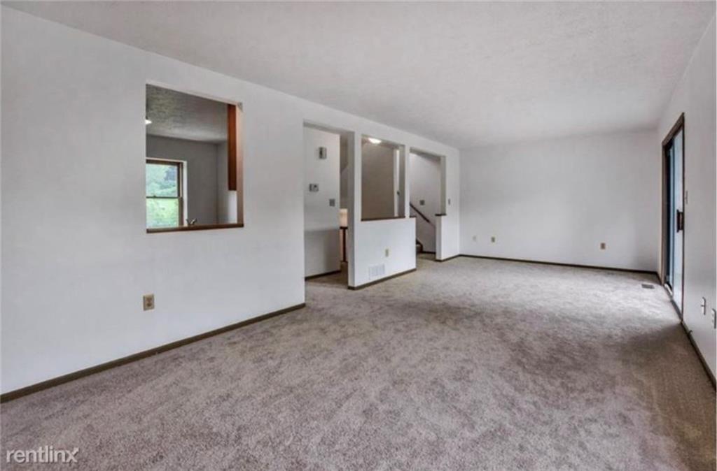 9254 Highland Road Pittsburgh, PA 15237 - Photo 7 of 18 Gallery Image 7