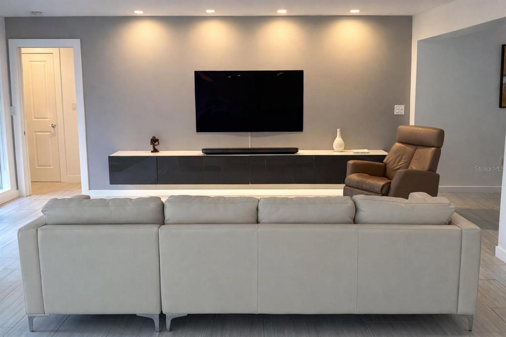 2906 Southwest 2nd Avenue Gainesville, FL 32607 - Photo 8 of 18