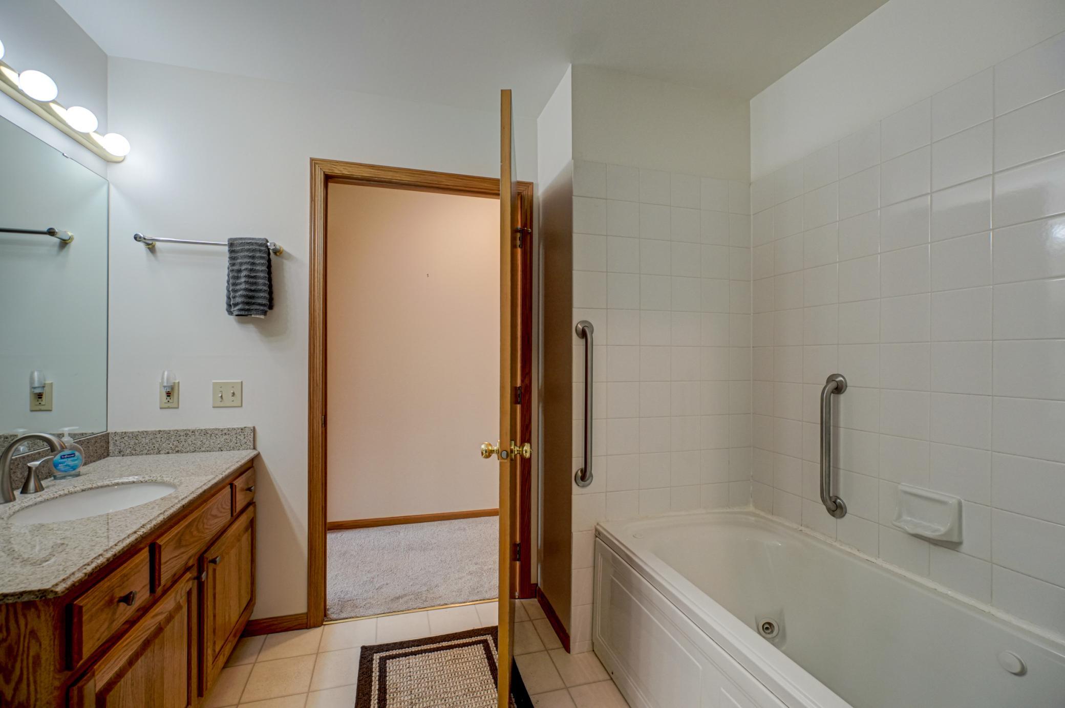 869 Autumn Way Stillwater, MN 55082 - Photo 13 of 39