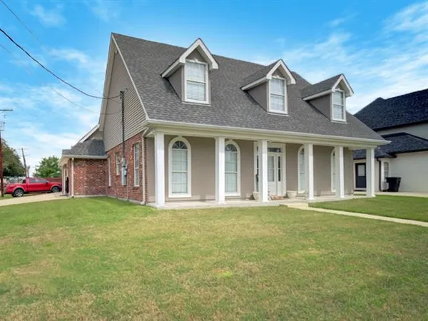 $424,900 | 701 Cazalard Street, Belle Chasse, LA 70037