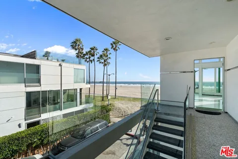 $9,200,000 | 2419 Ocean Front Walk, Venice, CA 90291