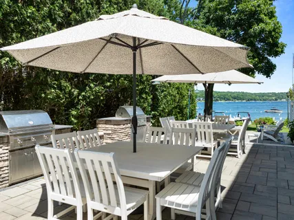 $2,210,000 | 432 Harvard Avenue, Fontana, WI 53125