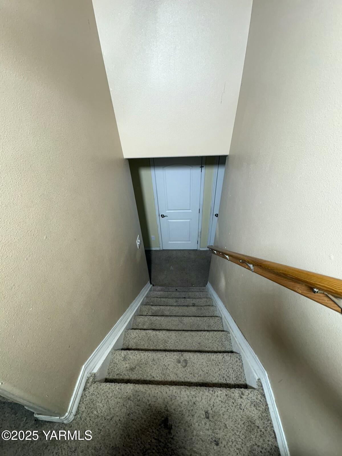 359 Riggins Road Wapato, WA 98951 - Photo 11 of 16 a view of entryway