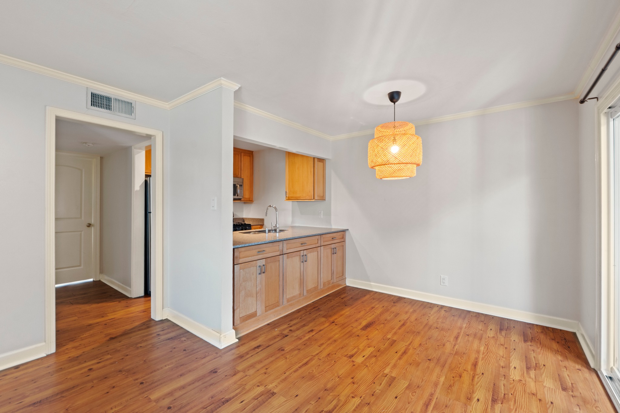 1210 Windsor Road, Unit 220 Austin, TX 78703 - Photo 7 of 32