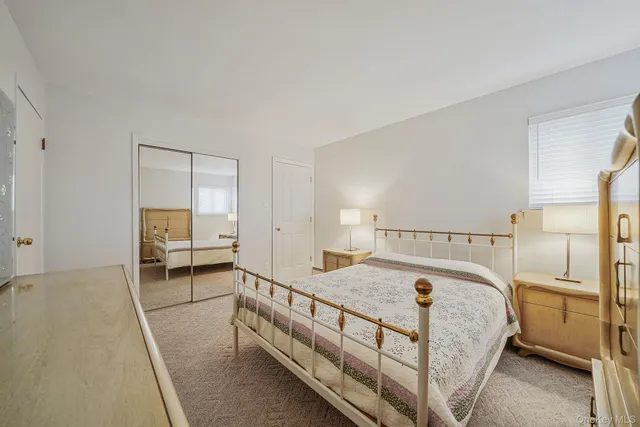 $629,000 | 126 West 3rd Street, Deer Park, NY 11729