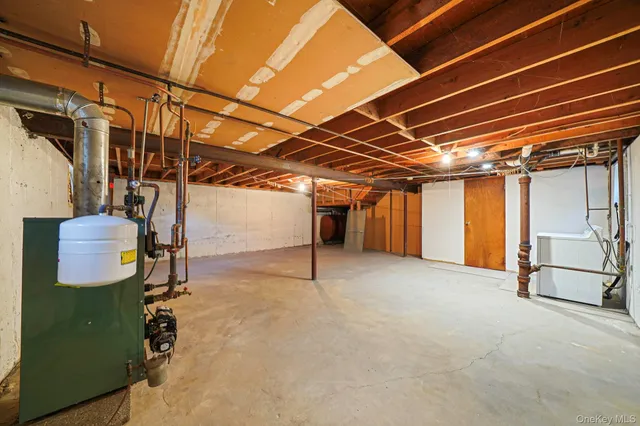 $629,000 | 126 West 3rd Street, Deer Park, NY 11729