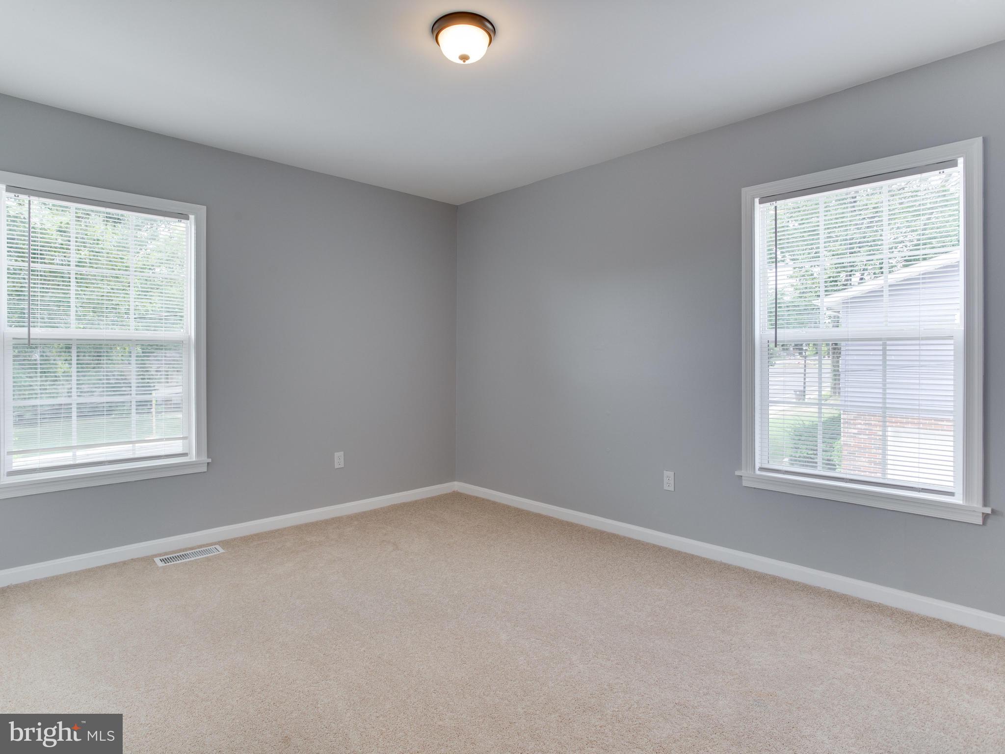 6006 Queens Chapel Road Hyattsville, MD 20782 - Photo 9 of 19 an empty room with a window
