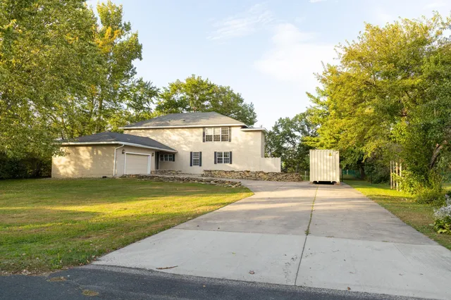 $460,000 | 30155 Lakeview Avenue, Red Wing, MN 55066