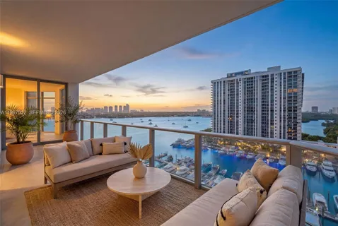 $1,000,000 | 17301 Biscayne Boulevard, Unit 1401, North Miami Beach, FL 33160