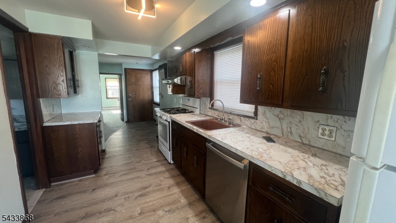 281 Main Street East Rutherford, NJ 07073 - Photo 9 of 26