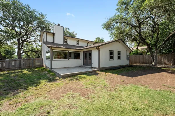 a front view of house with yard