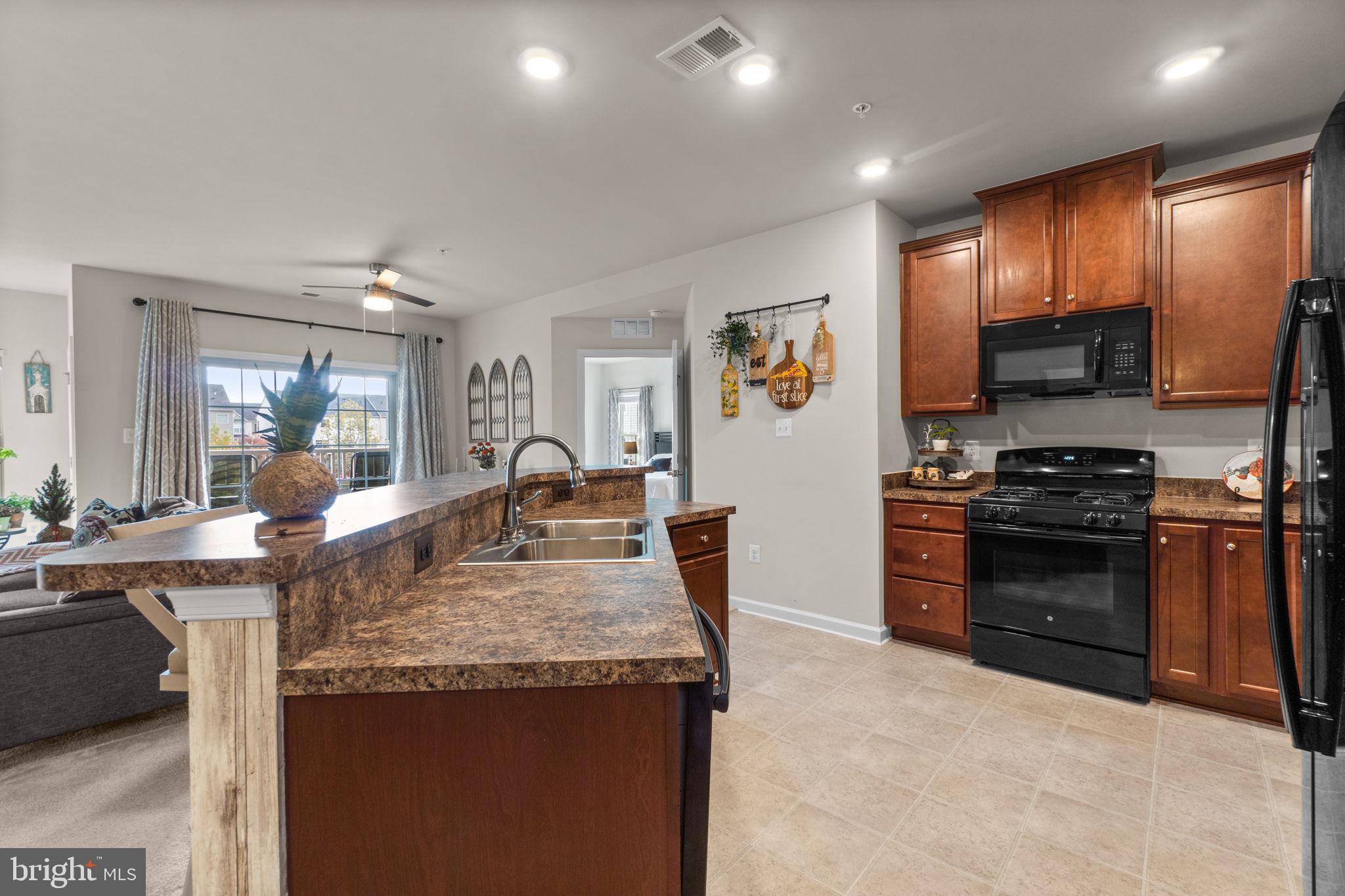 4861 Finnical Way, Unit 203 Frederick, MD 21703 - Photo 11 of 32 Kitchen