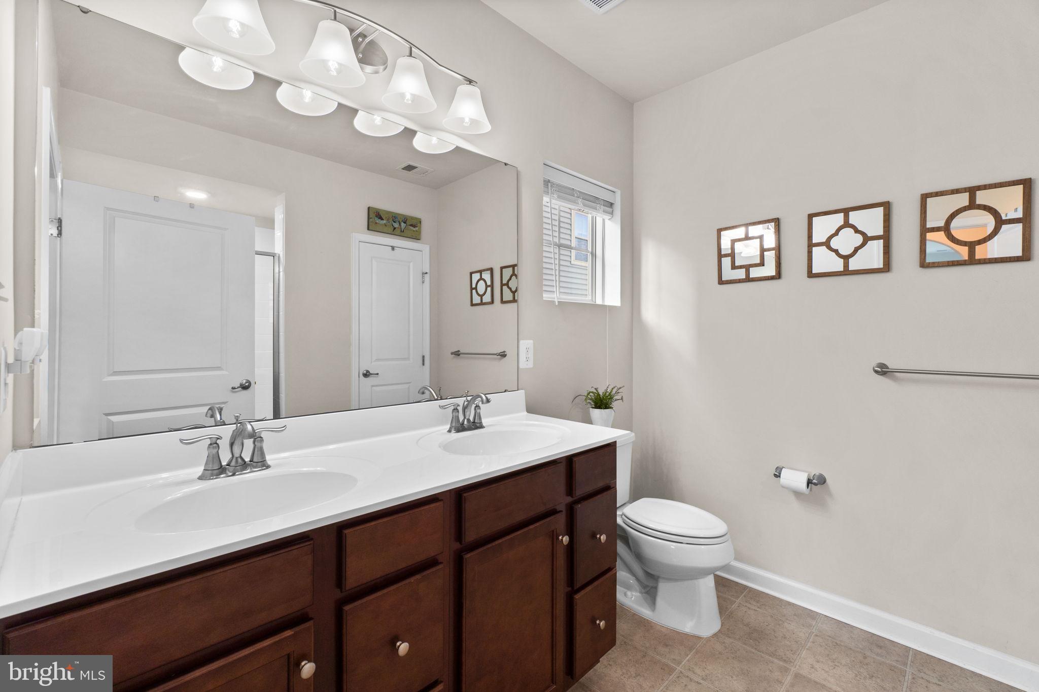 4861 Finnical Way, Unit 203 Frederick, MD 21703 - Photo 18 of 32 Primary Bathroom