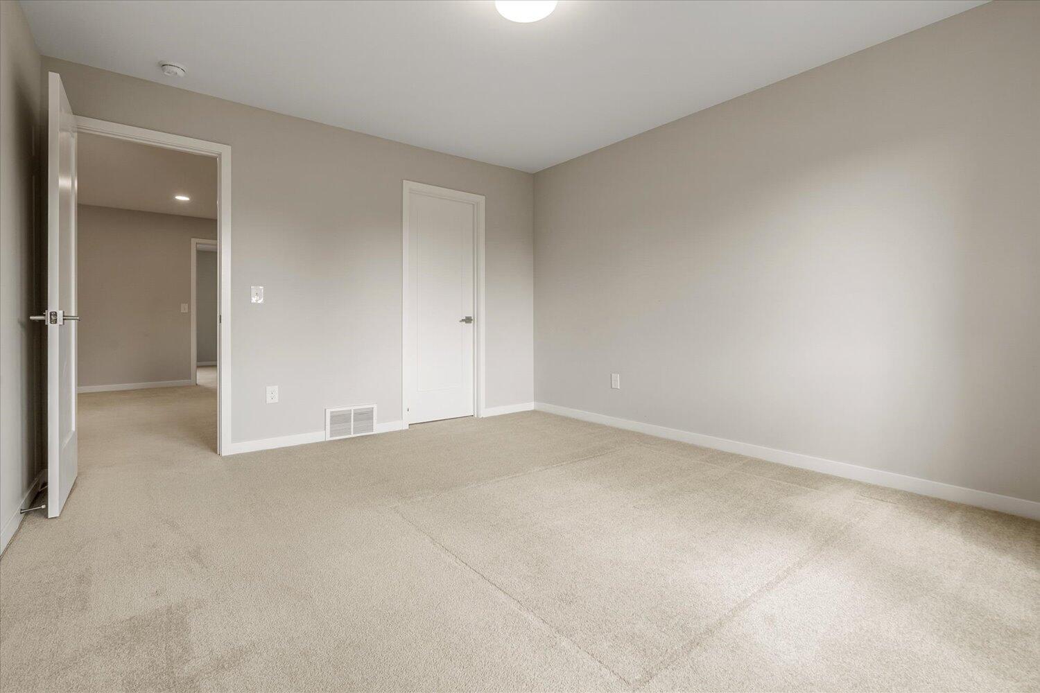 4065 Enclave Way Kalamazoo, MI 49009 - Photo 26 of 46 28-WM4065enclave-23