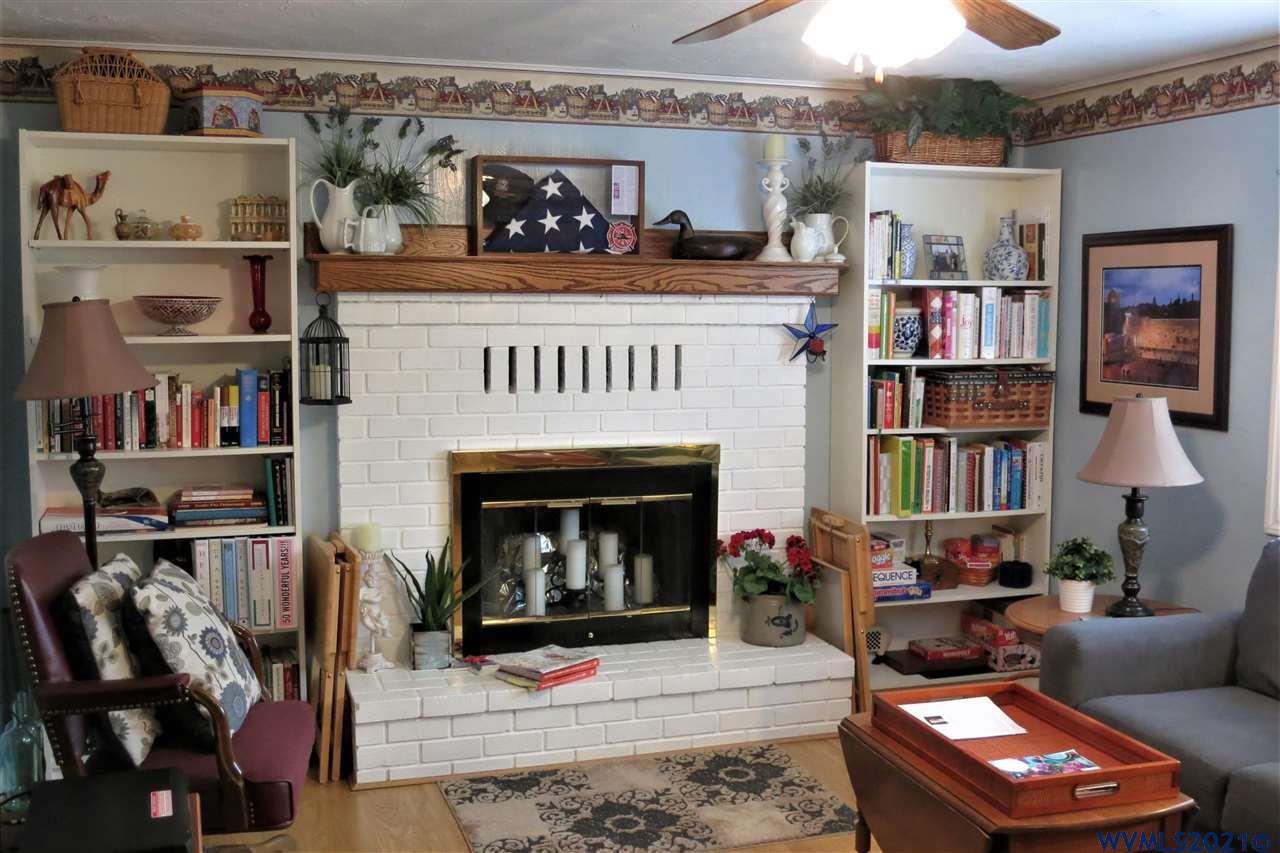 695 Southwest Mill Street Dallas, OR 97338 - Photo 9 of 21 Gallery Image 9