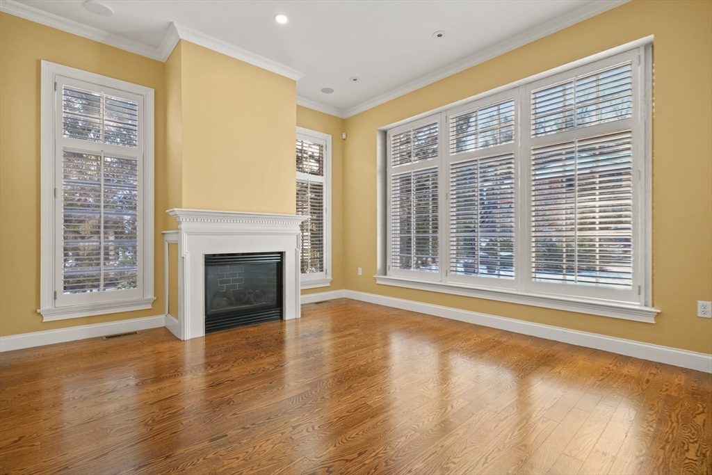 47 Lovett Road Newton, MA 02459 - Photo 7 of 42