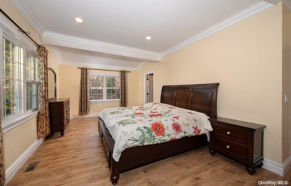 9 Tower Hill Road Shoreham, NY 11786 - Photo 12 of 41 En Suite Two with gas fireplace, walk in closet - first floor