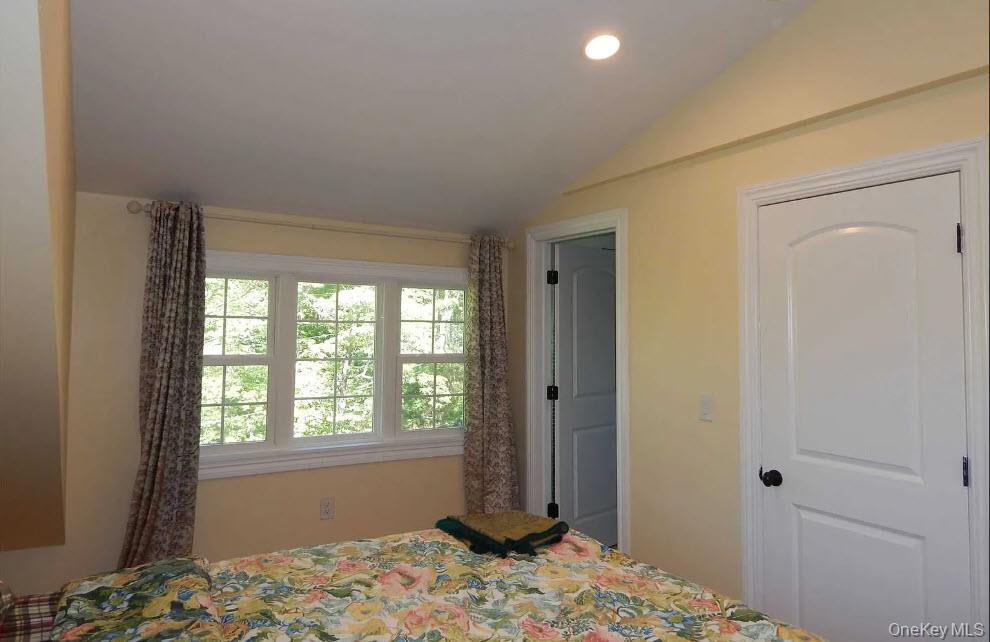 9 Tower Hill Road Shoreham, NY 11786 - Photo 15 of 41