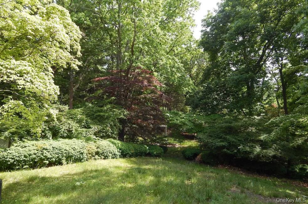 9 Tower Hill Road Shoreham, NY 11786 - Photo 26 of 41