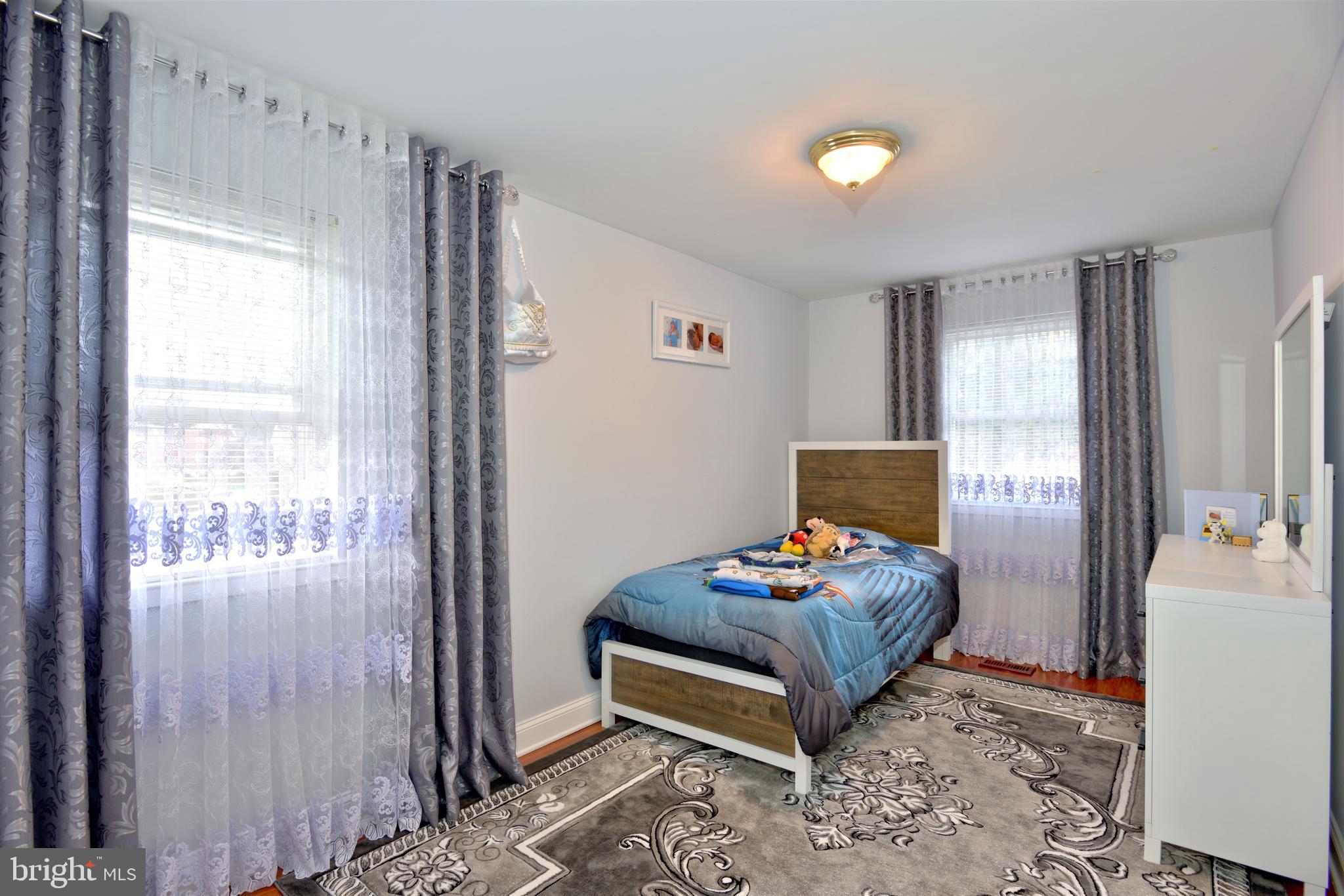 11945 Dumont Road Philadelphia, PA 19116 - Photo 18 of 29 Gallery Image 18