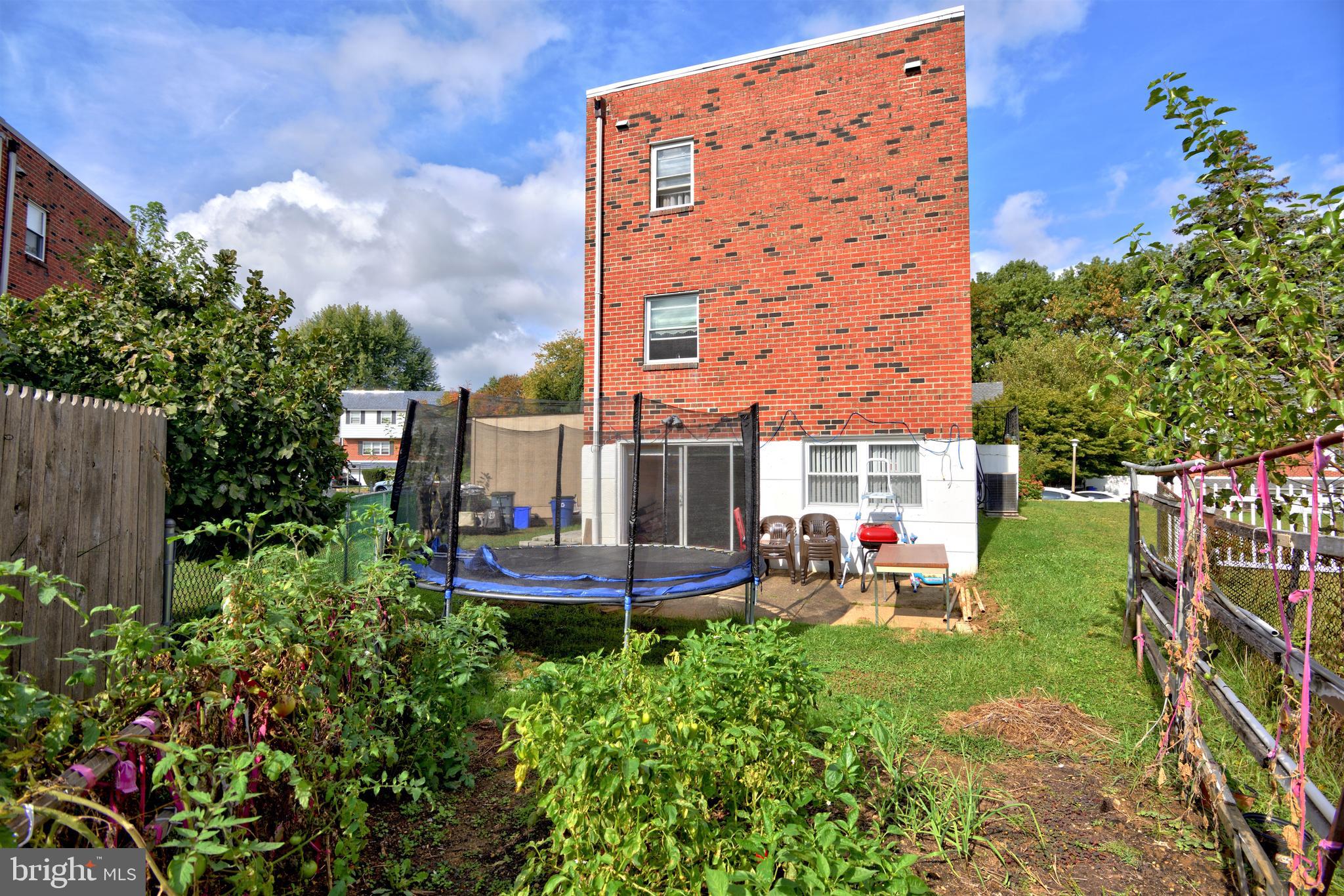 11945 Dumont Road Philadelphia, PA 19116 - Photo 25 of 29 Gallery Image 25