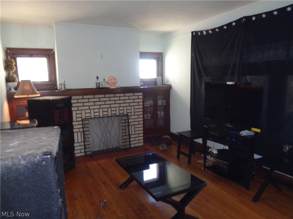 3588 Bosworth Road Cleveland, OH 44111 - Photo 6 of 25 Gallery Image 6