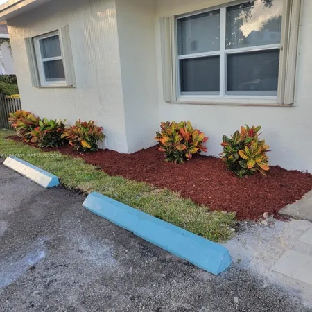 $2,100 | 730 Southwest 4th Street, Unit A, Dania Beach, FL 33004