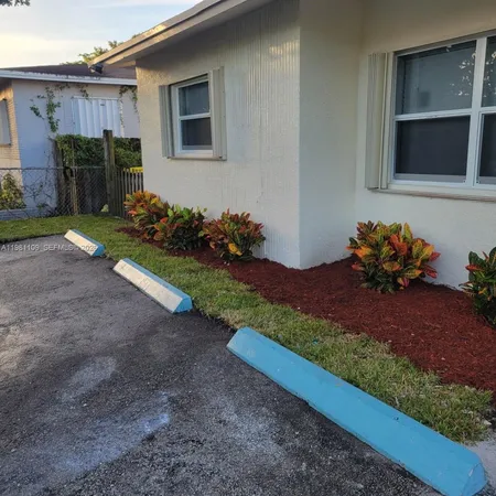 $2,100 | 730 Southwest 4th Street, Unit A, Dania Beach, FL 33004