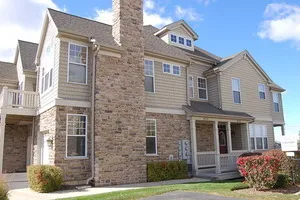 $360,000 | 345 Sundown Court, Unit B, Wauconda, IL 60084