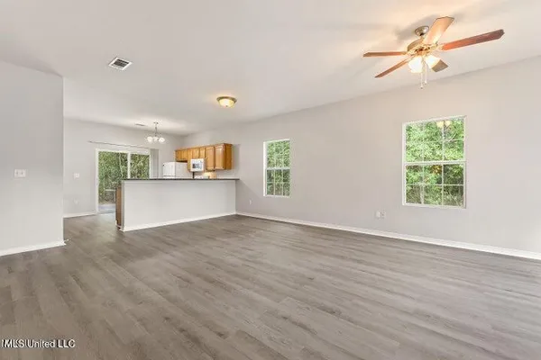 $1,550 | 6118 East Benton Street, Bay St. Louis, MS 39520