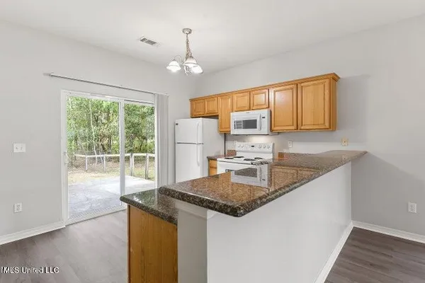 $1,550 | 6118 East Benton Street, Bay St. Louis, MS 39520