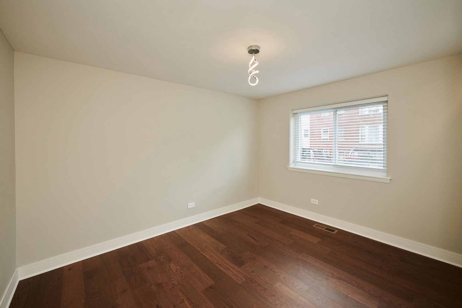 7074 North Ridge Boulevard, Unit 1E Chicago, IL 60645 - Photo 17 of 24