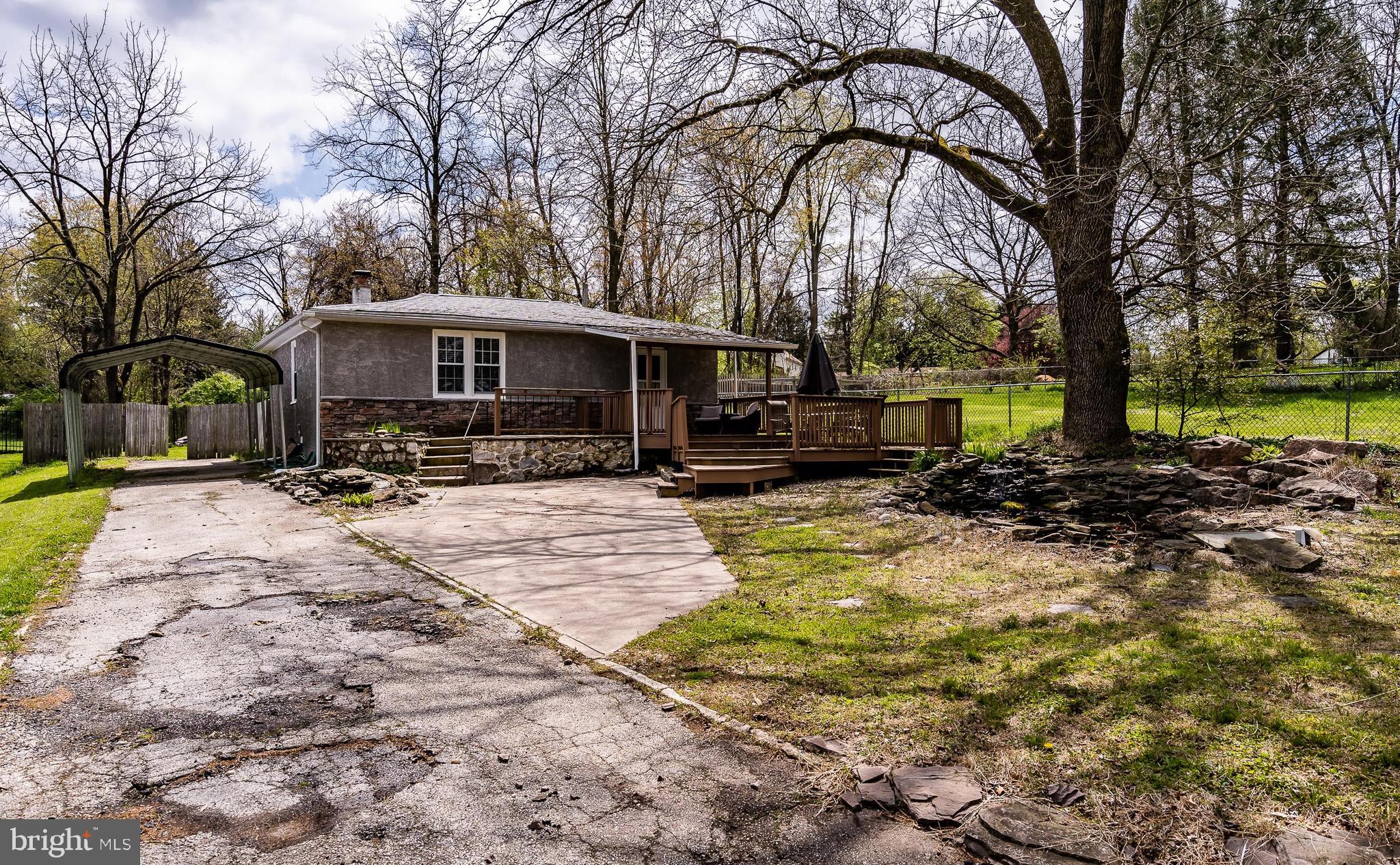 1044 Township Line Road Phoenixville, PA 19460 - Photo 21 of 25 Drive Way