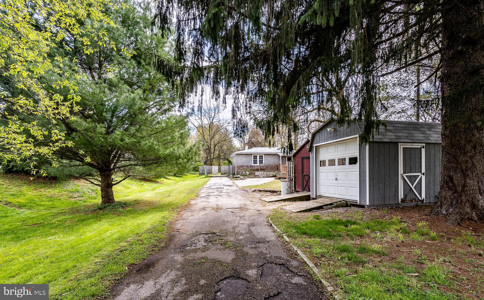 1044 Township Line Road Phoenixville, PA 19460 - Photo 25 of 25 Drive Way